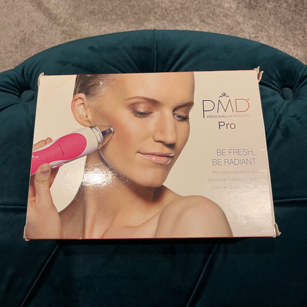 PMD Pro Microdermabrasion kit pink